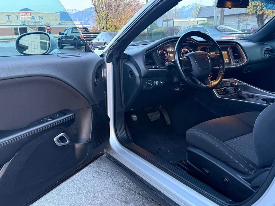 2021 Dodge Challenger 3rd Gen - Image 6 of 9