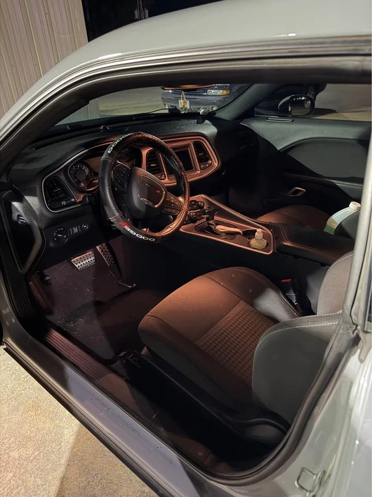 2021 Dodge Challenger - Image 5 of 8