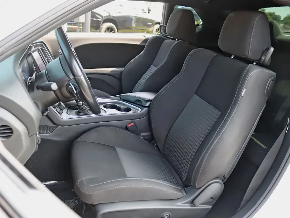2021 Dodge Challenger 3rd Gen - Image 16 of 20