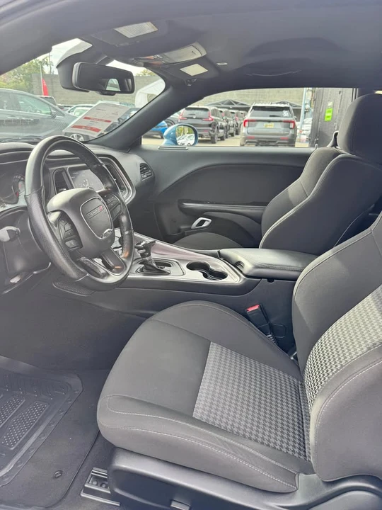 2021 Dodge Challenger 3rd Gen - Image 9 of 12