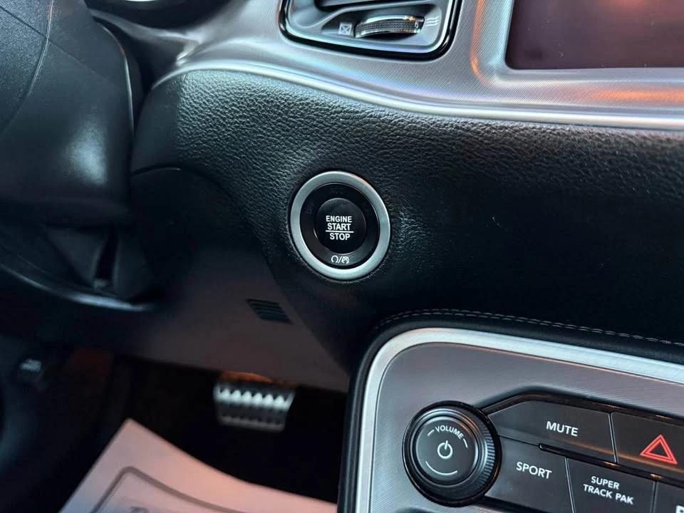 2021 Dodge Challenger 3rd Gen - Image 13 of 17