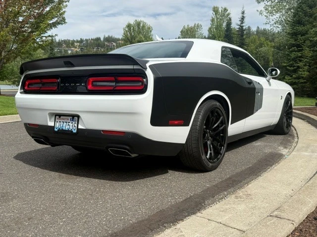 2021 Dodge Challenger SRT8 & 392 3rd Gen - Image 5 of 31