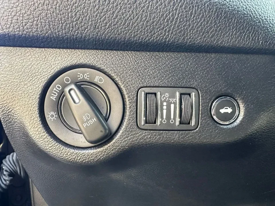 2021 Dodge Challenger - Image 10 of 20