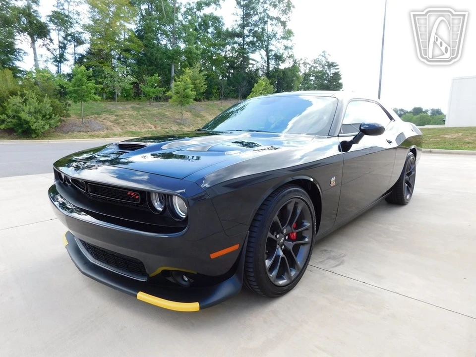 2021 Dodge Challenger SRT8 & 392 3rd Gen - Image 9 of 12