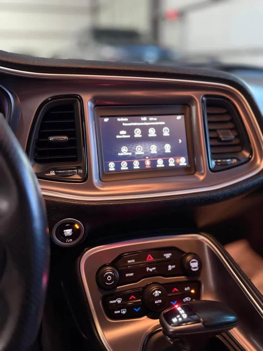2021 Dodge Challenger - Image 12 of 19