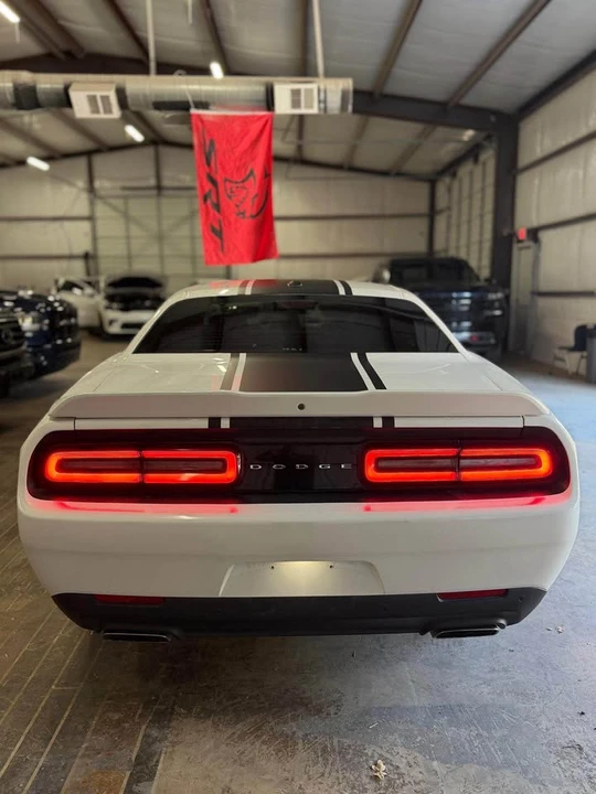 2021 Dodge Challenger - Image 5 of 19