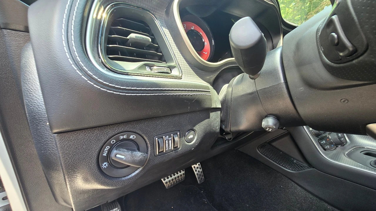 2021 Dodge Challenger SRT Hellcat 3rd Gen - Image 25 of 31