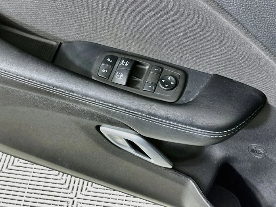 2021 Dodge Challenger 3rd Gen - Image 18 of 20