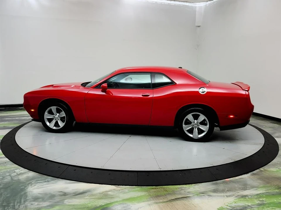 2021 Dodge Challenger 3rd Gen - Image 8 of 31