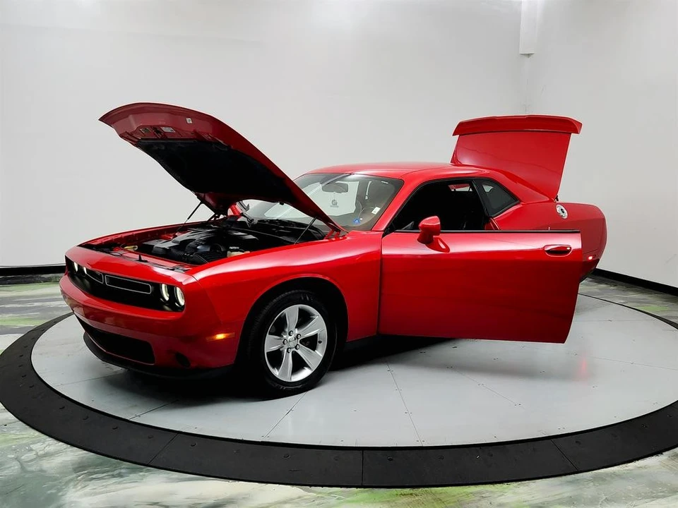2021 Dodge Challenger 3rd Gen - Image 9 of 31