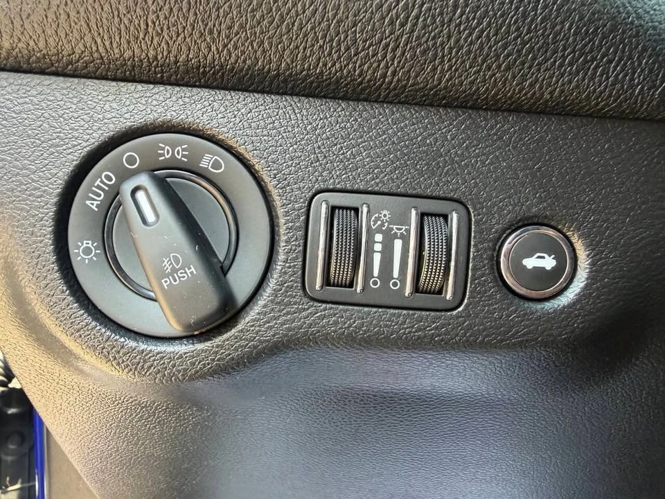 2021 Dodge Challenger 3rd Gen - Image 12 of 19