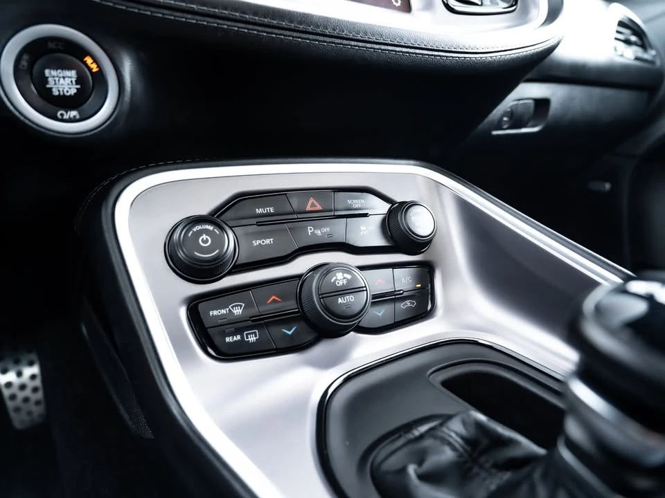 2021 Dodge Challenger 3rd Gen - Image 15 of 20