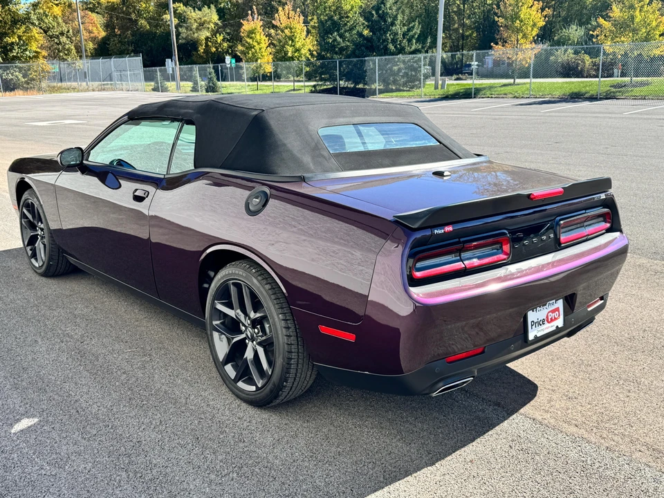 2021 Dodge Challenger 3rd Gen - Image 15 of 31