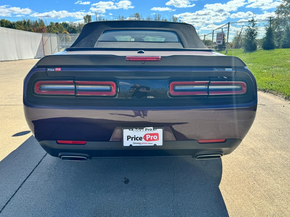2021 Dodge Challenger 3rd Gen - Image 17 of 31