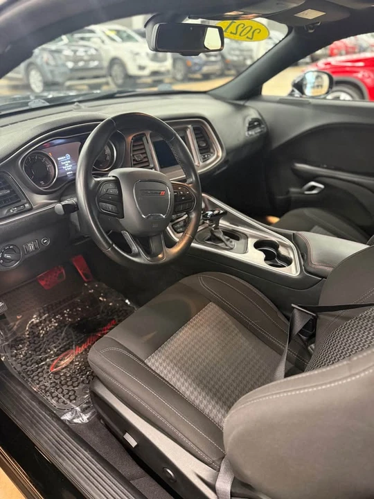 2021 Dodge Challenger 3rd Gen - Image 7 of 9