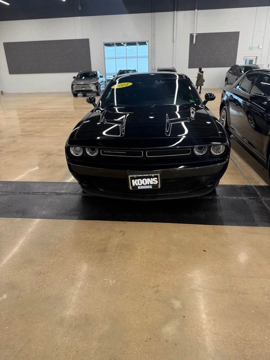 2021 Dodge Challenger 3rd Gen - Image 2 of 9