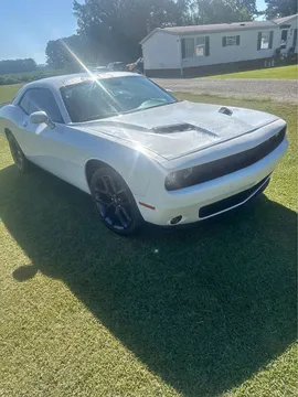2021 Dodge Challenger SXT Coupe 2D