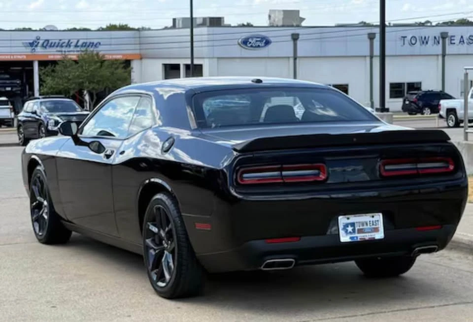 2021 Dodge Challenger 3rd Gen - Image 3 of 12
