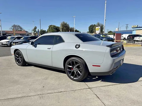 2021 Dodge Challenger SXT Coupe 2D