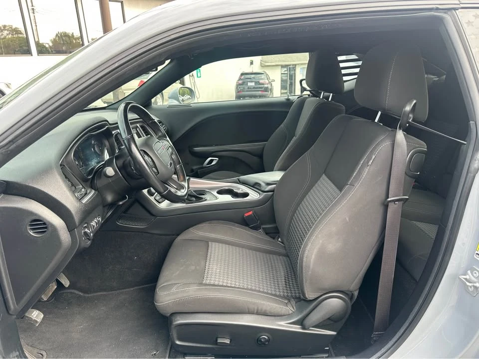 2021 Dodge Challenger 3rd Gen - Image 9 of 10
