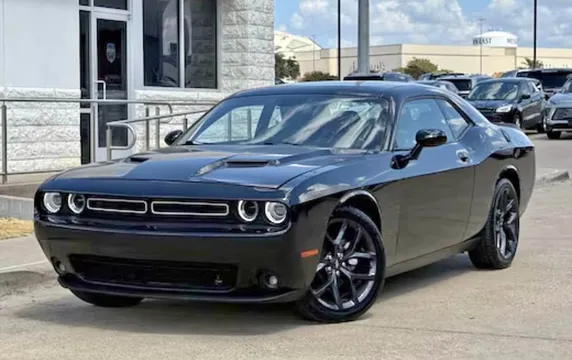 2021 Dodge Challenger SXT Coupe 2D