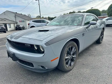 2021 Dodge Challenger SXT Coupe 2D