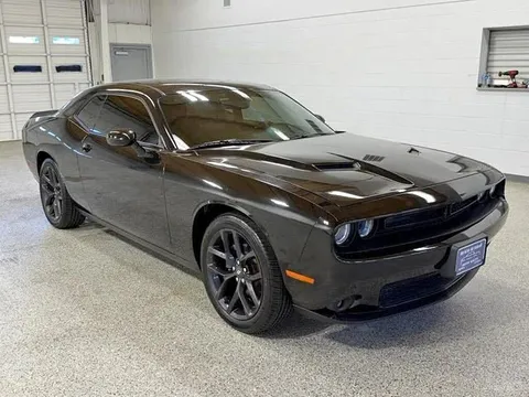 2021 Dodge Challenger SXT RWD