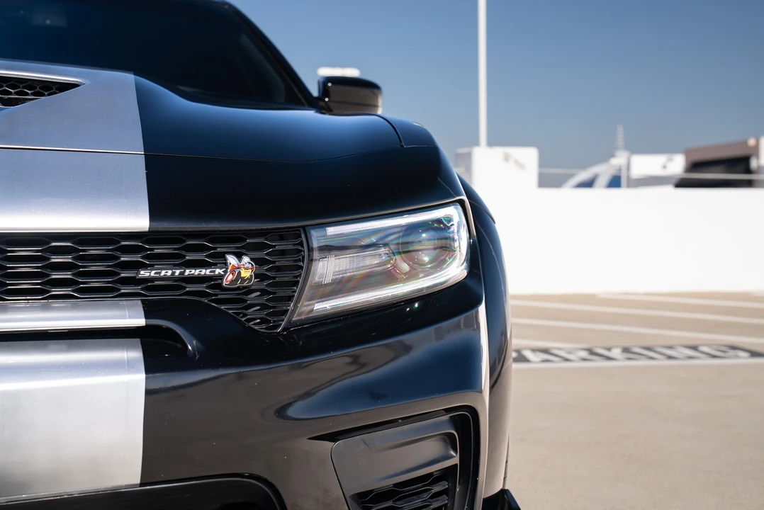 2021 Dodge Charger 8th Gen - Image 17 of 21