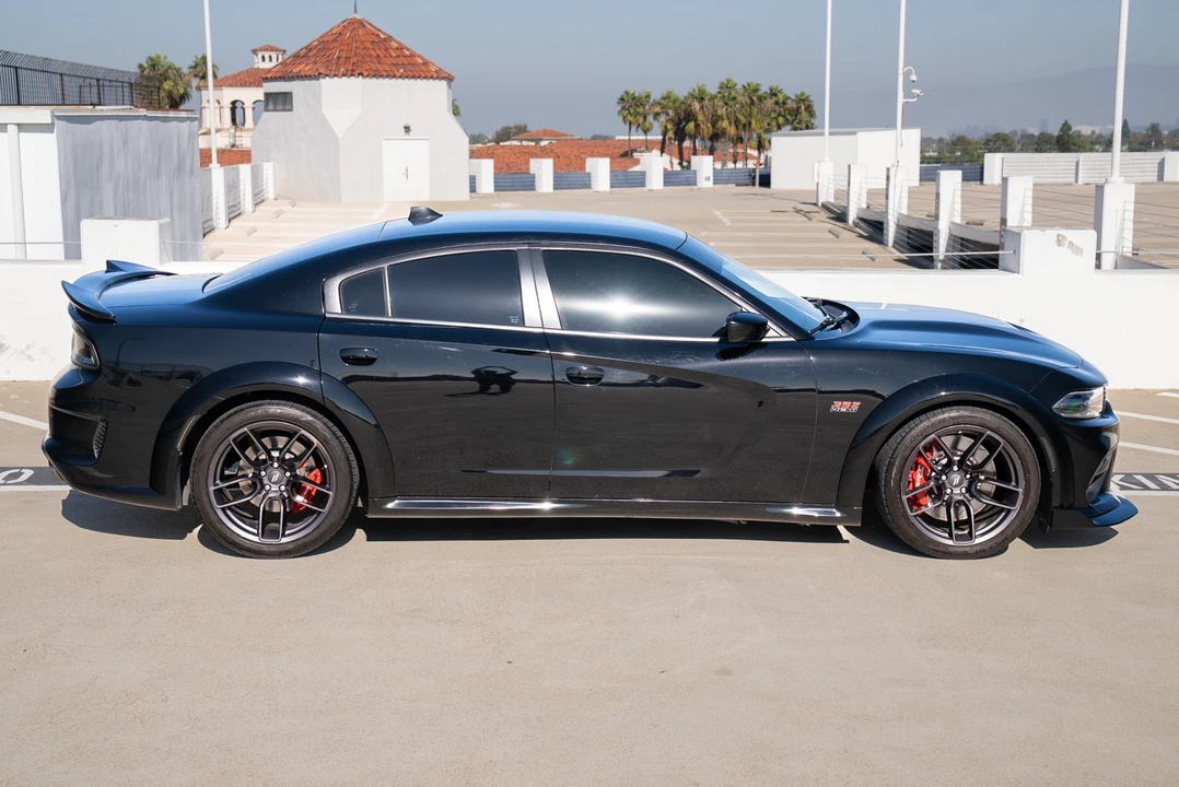 2021 Dodge Charger 8th Gen - Image 9 of 21