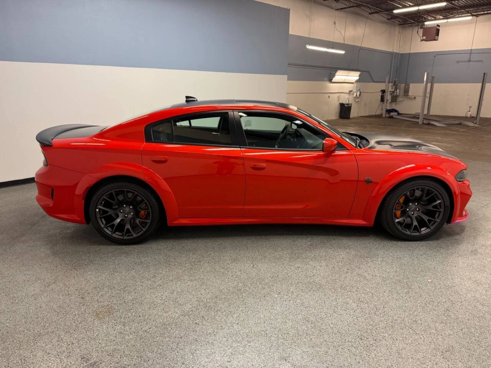 2021 Dodge Charger - Image 7 of 31