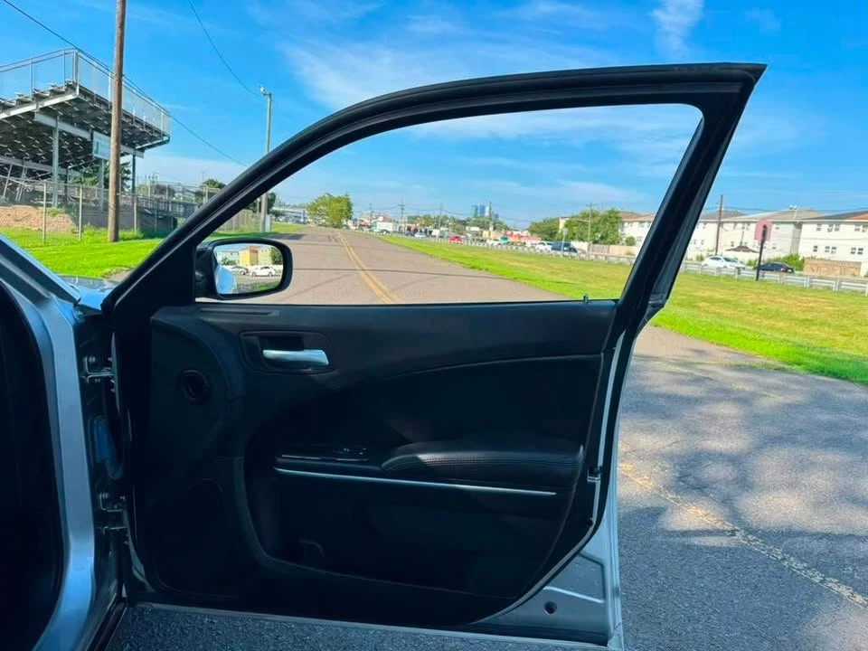 2021 Dodge Charger 7th Gen - Image 15 of 19