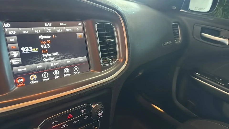 2021 Dodge Charger 7th Gen - Image 19 of 20