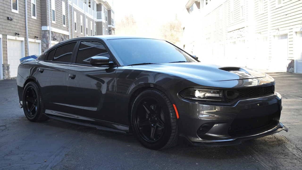 2021 Dodge Charger 7th Gen - Image 16 of 19