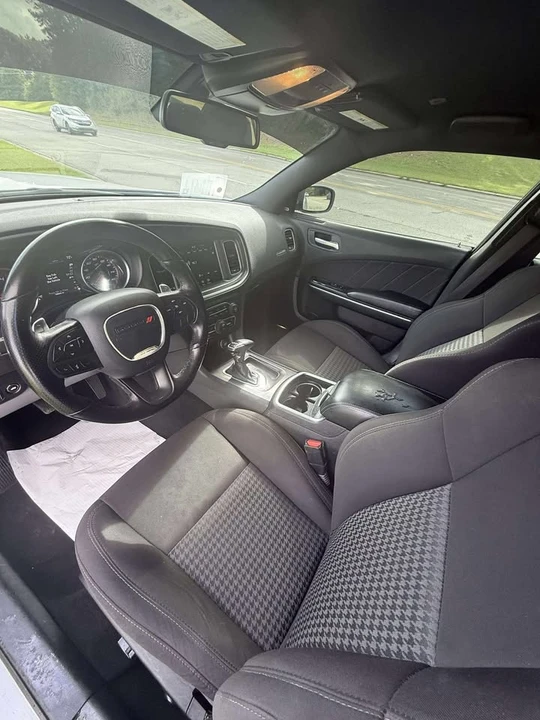 2021 Dodge Charger 7th Gen - Image 10 of 17