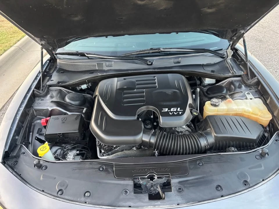 2021 Dodge Charger 7th Gen - Image 8 of 11
