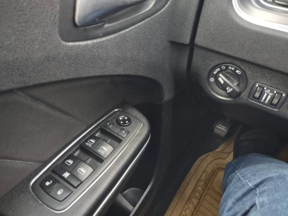 2021 Dodge Charger 7th Gen - Image 17 of 19