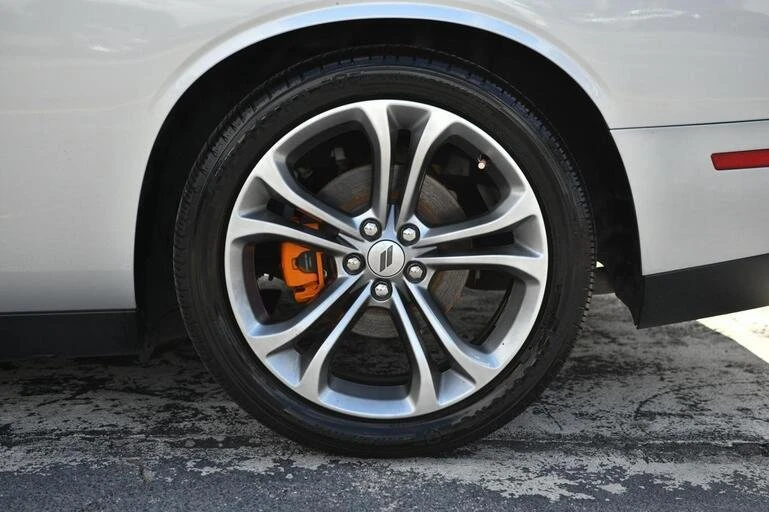 2021 Dodge Challenger 3rd Gen - Image 9 of 12