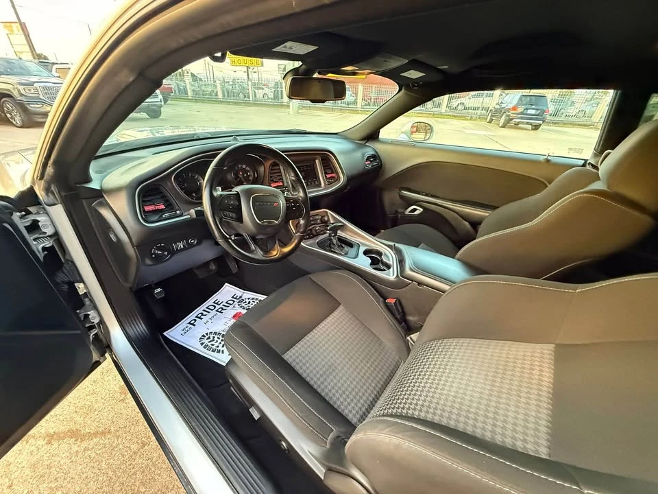 2021 Dodge Challenger 3rd Gen - Image 13 of 20