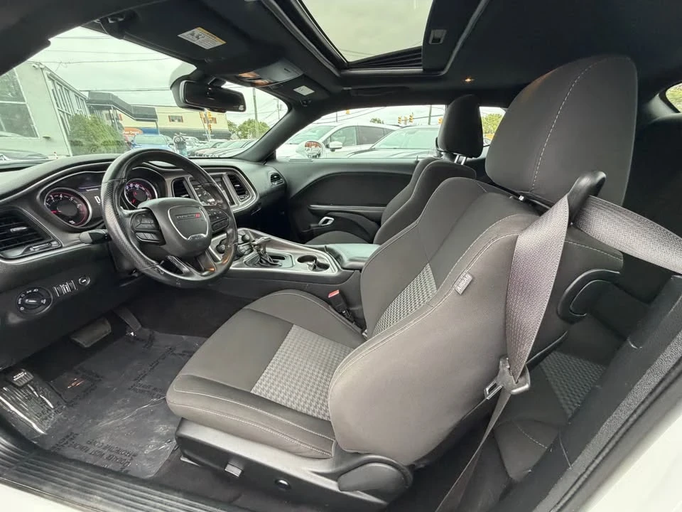 2021 Dodge Challenger 3rd Gen - Image 5 of 14