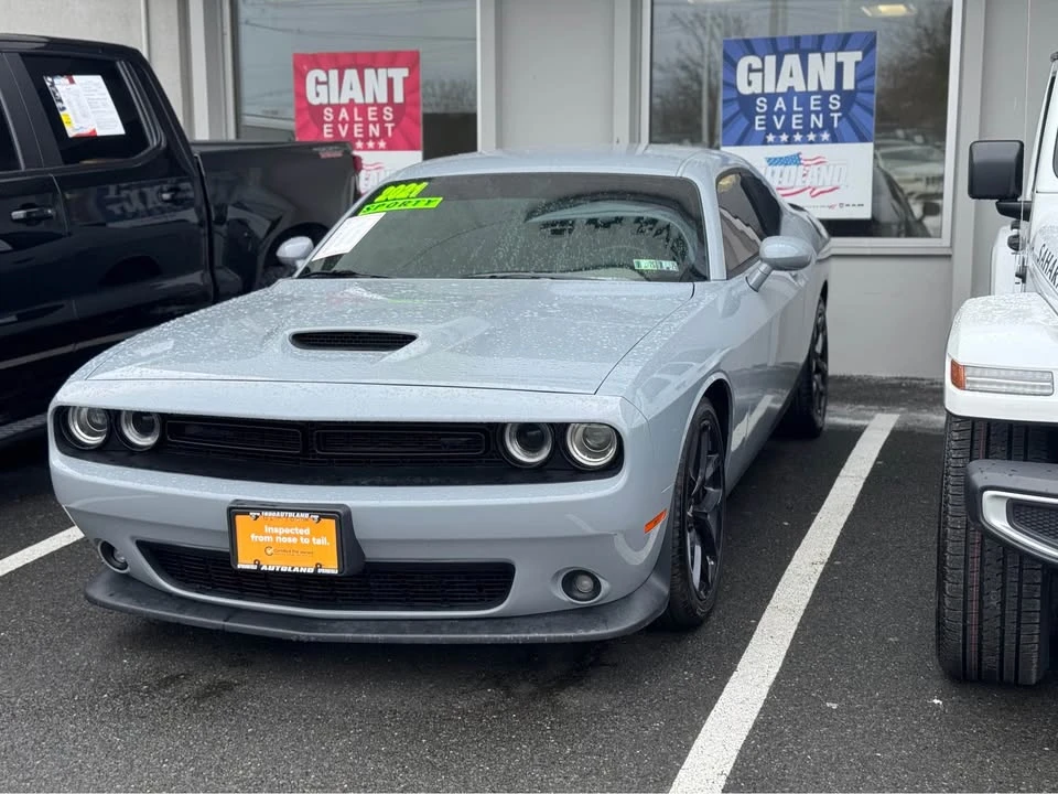 2021 Dodge Challenger 3rd Gen - Image 3 of 11
