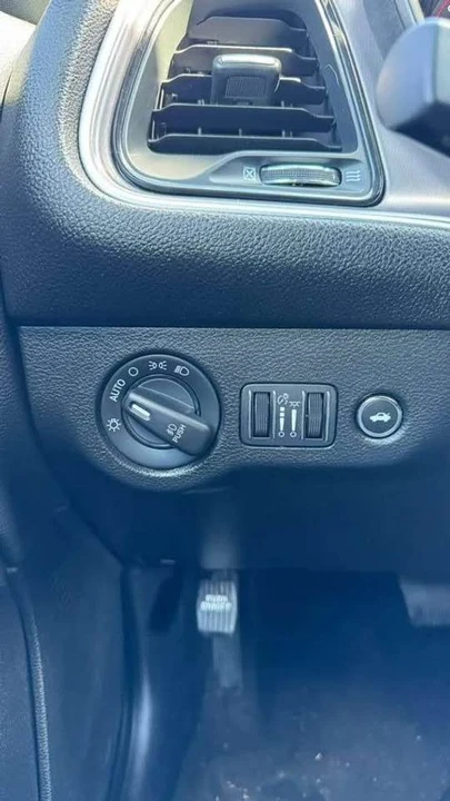 2021 Dodge Challenger 3rd Gen - Image 14 of 16