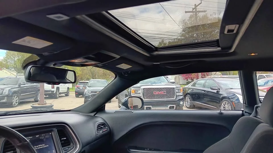 2021 Dodge Challenger 3rd Gen - Image 9 of 15