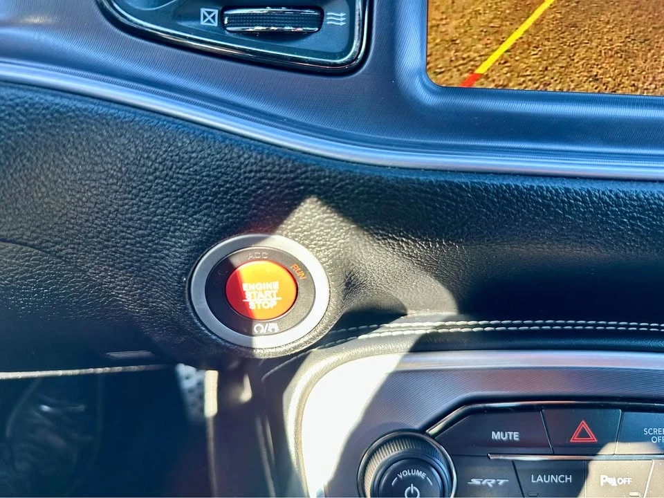 2021 Dodge Challenger SRT Hellcat 3rd Gen - Image 10 of 17