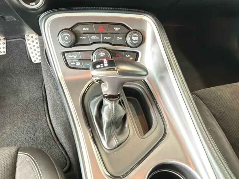 2021 Dodge Challenger 3rd Gen - Image 15 of 19