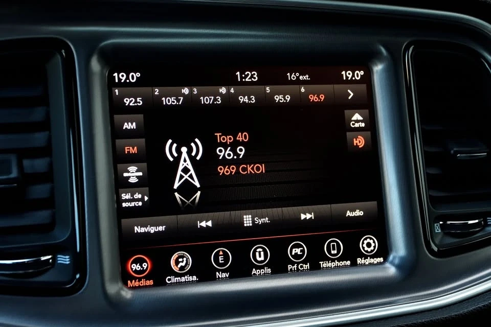 2021 Dodge Challenger 3rd Gen - Image 15 of 20