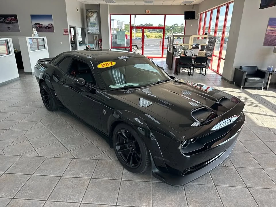 2021 Dodge Challenger SRT Hellcat 3rd Gen - Image 9 of 18