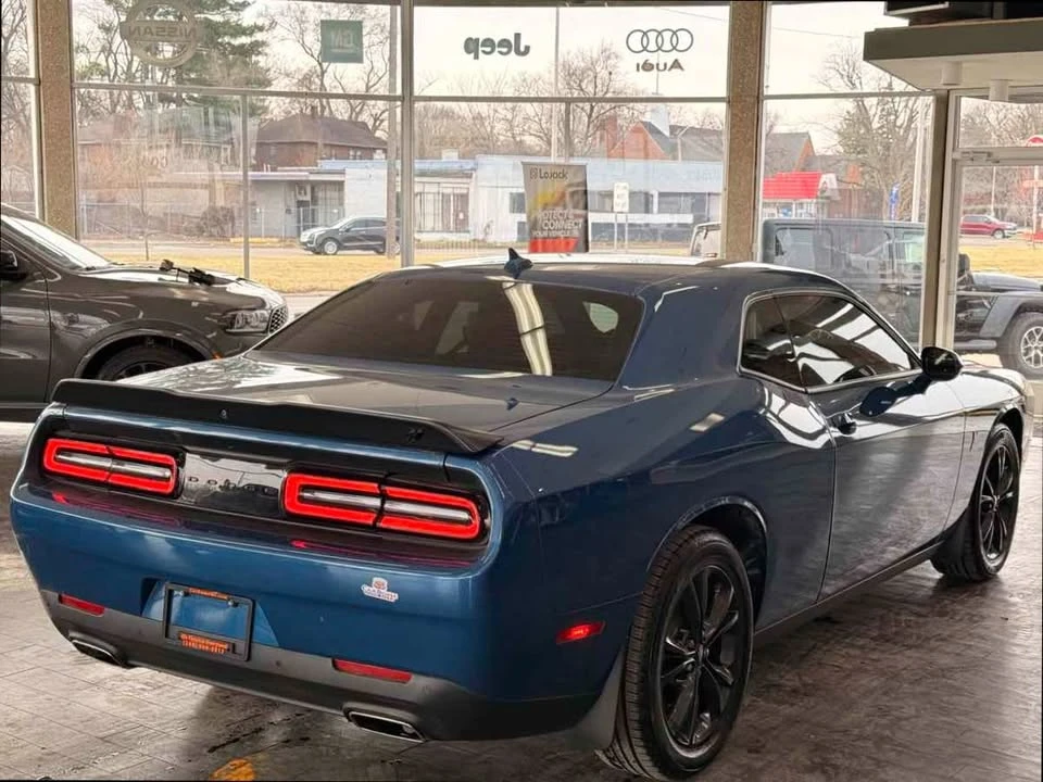 2021 Dodge Challenger 3rd Gen - Image 9 of 20