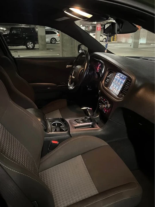 2021 Dodge Charger 8th Gen - Image 14 of 18