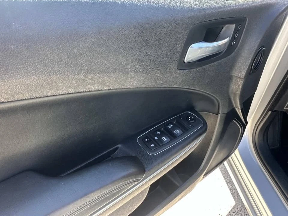 2021 Dodge Charger 8th Gen - Image 15 of 19