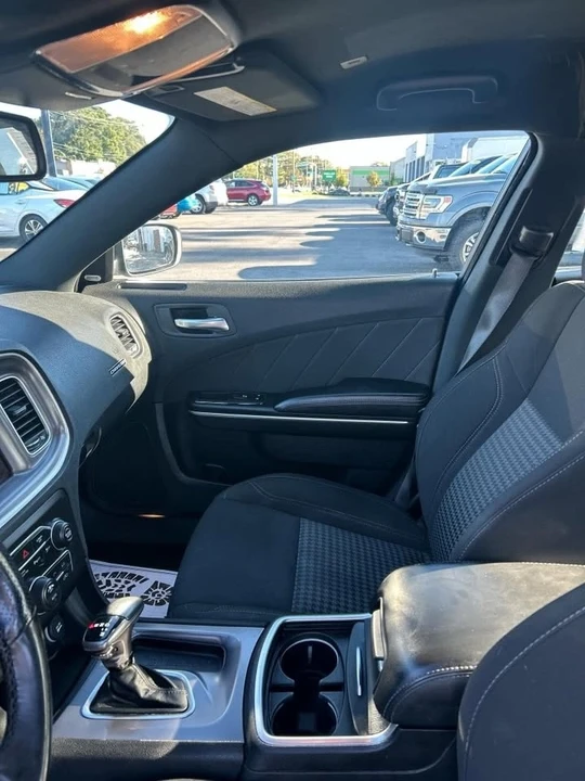 2021 Dodge Charger 8th Gen - Image 9 of 13